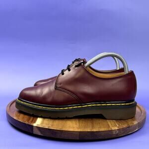 DR MARTENS LEATHER OXFORD SIZE 5 MENS OR A WOMENS 6